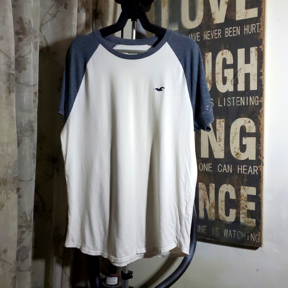 HOLLISTER Tee